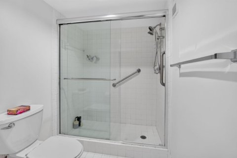 Condo in Delray Beach, Florida, 2 bedrooms № 2185634 - photo 20