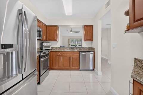 Condo in Delray Beach, Florida, 2 bedrooms № 2185634 - photo 6