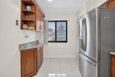 Condo in Delray Beach, Florida, 2 bedrooms № 2185634 - photo 5