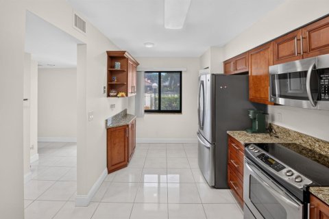 Condo in Delray Beach, Florida, 2 bedrooms № 2185634 - photo 9