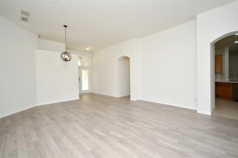 House in Orlando, Florida 4 bedrooms, 199 sq.m. № 1853321 - photo 6