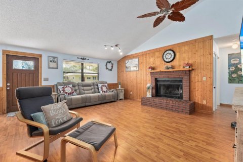 House in St. Lucie, Florida 3 bedrooms, 119.84 sq.m. № 2181178 - photo 7