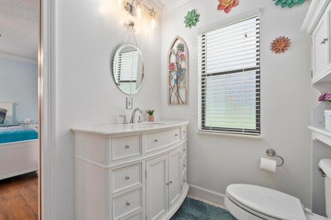 House in St. Lucie, Florida 3 bedrooms, 119.84 sq.m. № 2181178 - photo 14