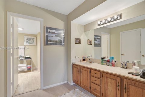 Copropriété à vendre à Lauderdale-by-the-Sea, Floride: 3 chambres, 310.29 m2 № 1989341 - photo 18