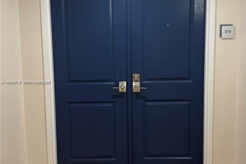 Copropriété à vendre à Lauderdale-by-the-Sea, Floride: 3 chambres, 310.29 m2 № 1989341 - photo 6