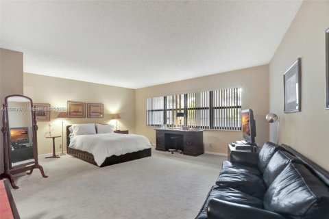 Copropriété à vendre à Lauderdale-by-the-Sea, Floride: 3 chambres, 310.29 m2 № 1989341 - photo 20