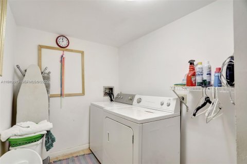 Copropriété à vendre à Lauderdale-by-the-Sea, Floride: 3 chambres, 310.29 m2 № 1989341 - photo 29