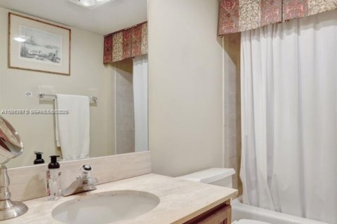 Copropriété à vendre à Lauderdale-by-the-Sea, Floride: 3 chambres, 310.29 m2 № 1989341 - photo 26