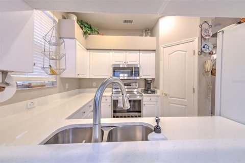 Touwnhouse à vendre à Tampa, Floride: 3 chambres, 144.09 m2 № 2410067 - photo 9