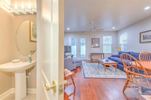 Touwnhouse à vendre à Tampa, Floride: 3 chambres, 144.09 m2 № 2410067 - photo 10