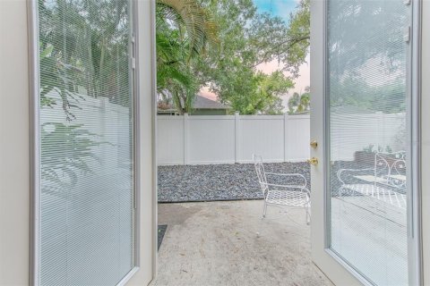 Touwnhouse à vendre à Tampa, Floride: 3 chambres, 144.09 m2 № 2410067 - photo 17
