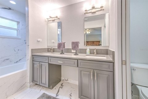 Touwnhouse à vendre à Tampa, Floride: 3 chambres, 144.09 m2 № 2410067 - photo 30