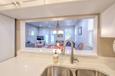 Touwnhouse à vendre à Tampa, Floride: 3 chambres, 144.09 m2 № 2410067 - photo 8