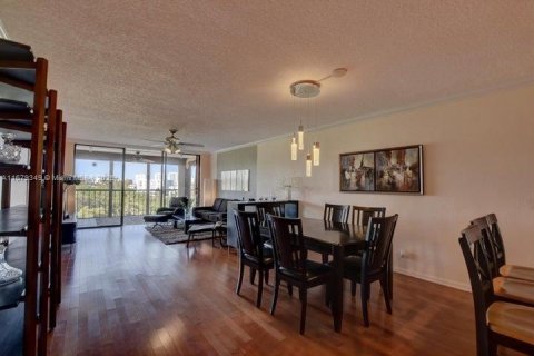 Condominio en venta en Deerfield Beach, Florida, 2 dormitorios, 111.48 m2 № 1410981 - foto 11