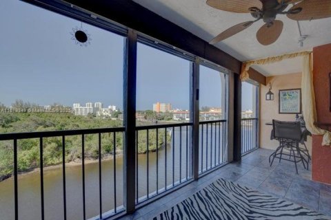 Condominio en venta en Deerfield Beach, Florida, 2 dormitorios, 111.48 m2 № 1410981 - foto 13