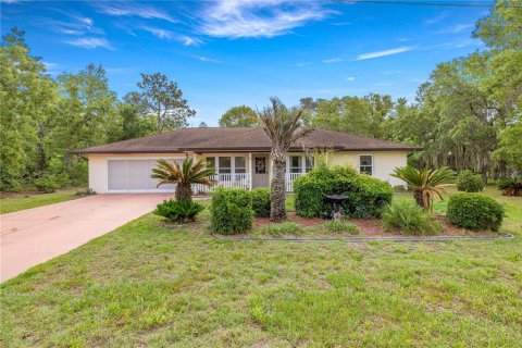 Casa en Ocala, Florida 3 dormitorios, 166.3 m2 № 2091777