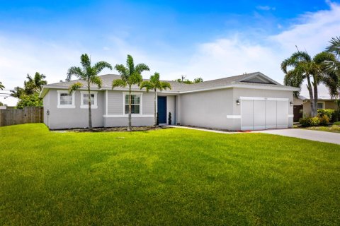 Casa en venta en Port St. Lucie, Florida, 4 dormitorios, 164.72 m2 № 2417654 - foto 2