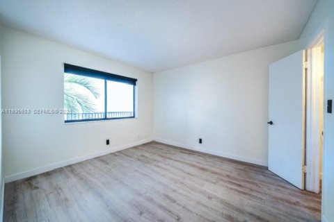 Condominio en alquiler en North Lauderdale, Florida, 2 dormitorios, 125.42 m2 № 1993733 - foto 9