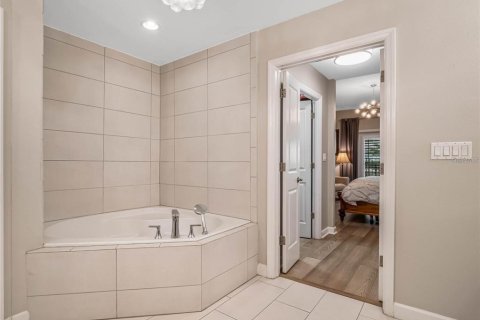 Condo in Orlando, Florida, 2 bedrooms  № 2272754 - photo 11