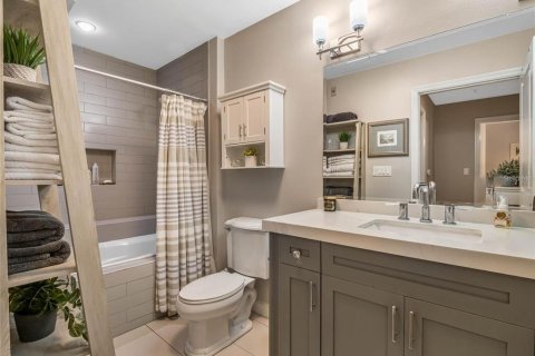 Condo in Orlando, Florida, 2 bedrooms  № 2272754 - photo 16
