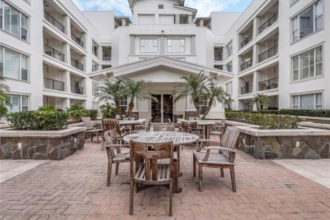 Condo in Orlando, Florida, 2 bedrooms  № 2272754 - photo 21