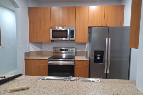 Снять в аренду таунхаус в Хомстед, Флорида 4 спальни, 143.44м2, № 1949331 - фото 27