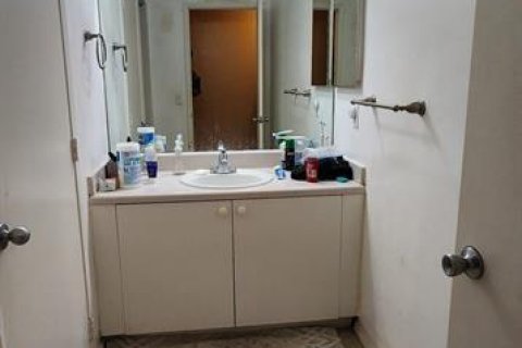 Condo in Davie, Florida, 3 bedrooms  № 1100157 - photo 1