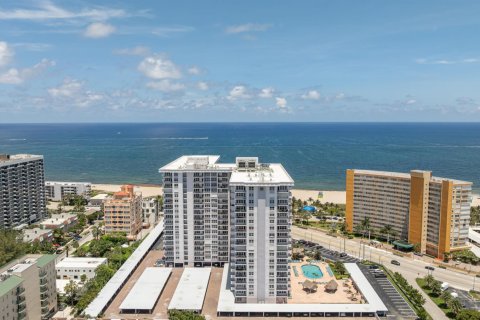 Condominio en venta en Pompano Beach, Florida, 1 dormitorio, 82.68 m2 № 2085072 - foto 8