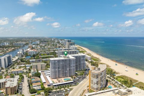 Condominio en venta en Pompano Beach, Florida, 1 dormitorio, 82.68 m2 № 2085072 - foto 3