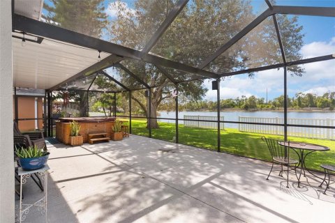 House in Riverview, Florida 3 bedrooms, 140.65 sq.m. № 1911576 - photo 28