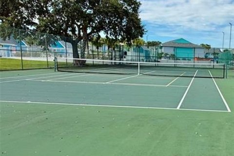 Condo in Palm Harbor, Florida, 2 bedrooms  № 1849823 - photo 28