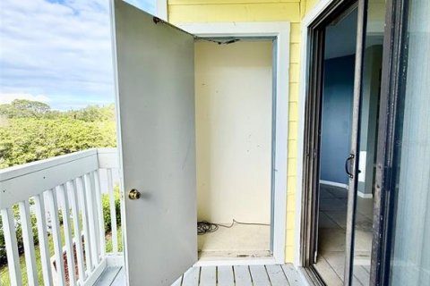 Condo in Palm Harbor, Florida, 2 bedrooms  № 1849823 - photo 13