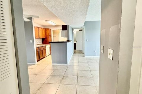 Condo in Palm Harbor, Florida, 2 bedrooms  № 1849823 - photo 8