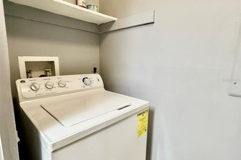 Condo in Palm Harbor, Florida, 2 bedrooms  № 1849823 - photo 17