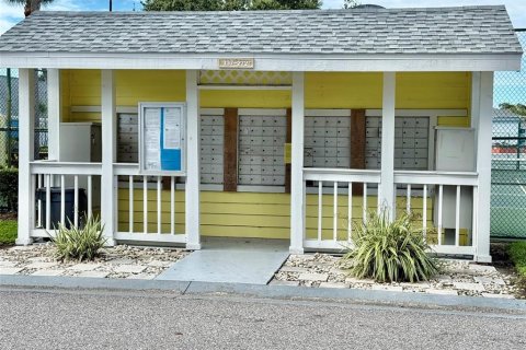Condo in Palm Harbor, Florida, 2 bedrooms  № 1849823 - photo 27