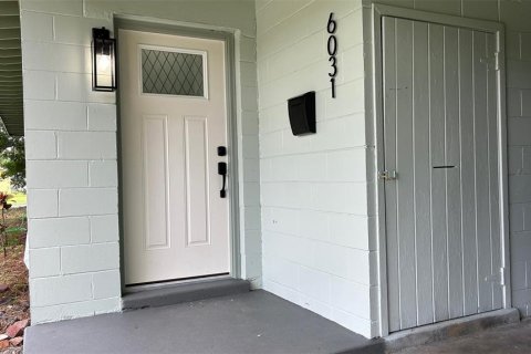 House in Orlando, Florida 3 bedrooms, 89.93 sq.m. № 1837637 - photo 8