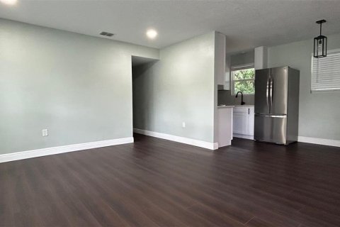 House in Orlando, Florida 3 bedrooms, 89.93 sq.m. № 1837637 - photo 17