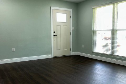 House in Orlando, Florida 3 bedrooms, 89.93 sq.m. № 1837637 - photo 10