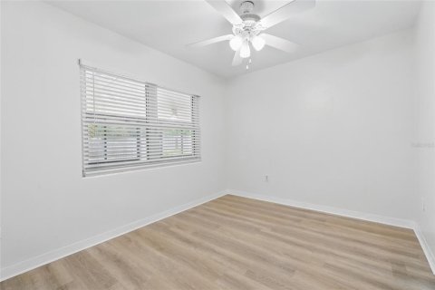 Casa en venta en Orlando, Florida, 3 dormitorios, 111.11 m2 № 1670046 - foto 13
