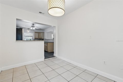 Casa en venta en Orlando, Florida, 3 dormitorios, 111.11 m2 № 1670046 - foto 12