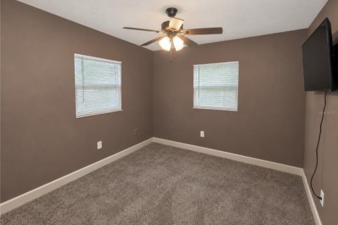 House in Saint Petersburg, Florida 2 bedrooms, 62.43 sq.m. № 2354583 - photo 9
