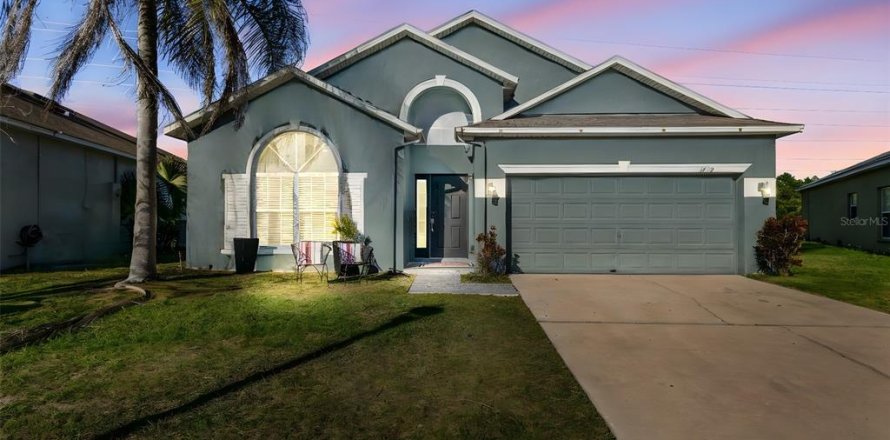 Villa ou maison à Orlando, Floride 4 chambres, 182.09 m2 № 2148244