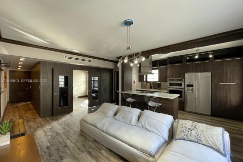 Снять в аренду кондоминиум в Майами-Бич, Флорида 2 спальни, 73.39м2, № 1990504 - фото 6