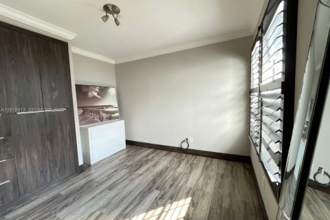 Снять в аренду кондоминиум в Майами-Бич, Флорида 2 спальни, 73.39м2, № 1990504 - фото 9