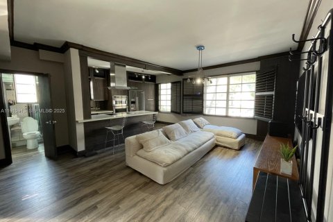 Снять в аренду кондоминиум в Майами-Бич, Флорида 2 спальни, 73.39м2, № 1990504 - фото 5