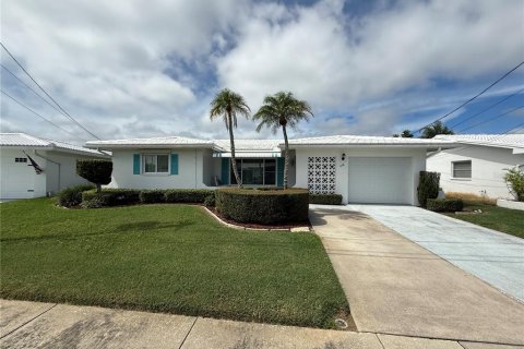 Casa en venta en Pinellas Park, Florida, 2 dormitorios, 153.2 m2 № 1903875 - foto 2