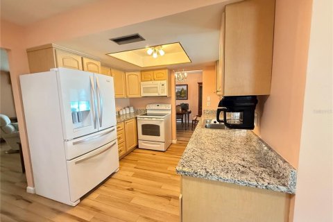 Casa en venta en Pinellas Park, Florida, 2 dormitorios, 153.2 m2 № 1903875 - foto 18