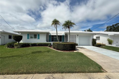 Casa en venta en Pinellas Park, Florida, 2 dormitorios, 153.2 m2 № 1903875 - foto 4