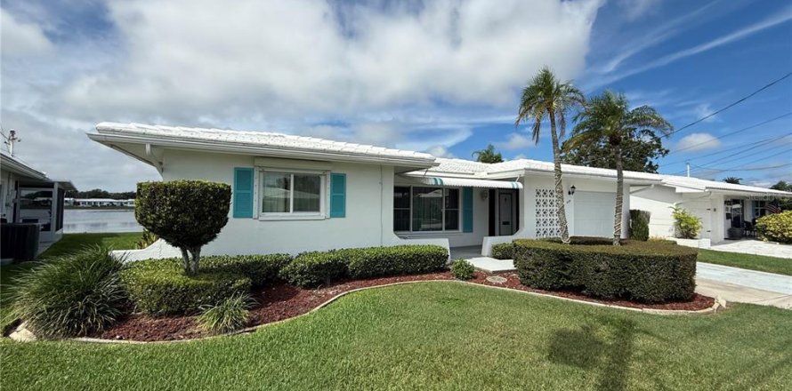 Casa en Pinellas Park, Florida 2 dormitorios, 153.2 m2 № 1903875