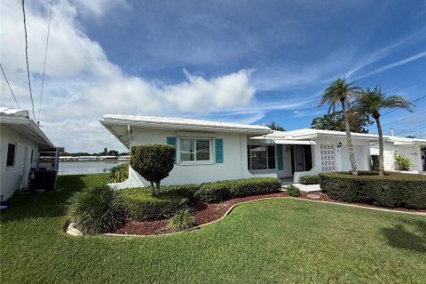 Casa en venta en Pinellas Park, Florida, 2 dormitorios, 153.2 m2 № 1903875 - foto 16